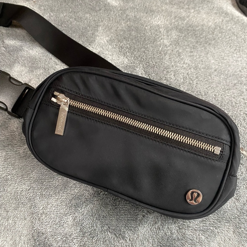 Lululemon Belt Bag Black